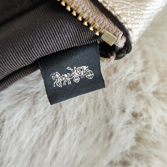 COACH Zipper Wristlet Wallet Pouch +2 Free Satin Twillys - Picture 3 of 10